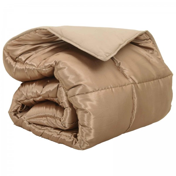 Зимна олекотена завивка Silky Warm с полиестерен пълнеж, 450 г/м², златиста