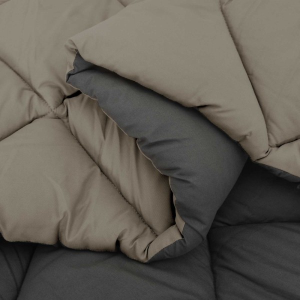 Двулицева зимна олекотена завивка Color Comfort с полиестерен пълнеж, 300 г/м², в светлосиво и антрацит