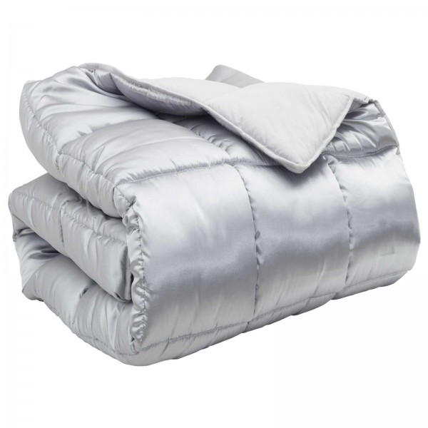 Зимна олекотена завивка Silky Warm с полиестерен пълнеж, 450 г/м², сребриста