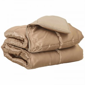 Зимна олекотена завивка Silky Comfort с полиестерен пълнеж, 300 г/м², златиста