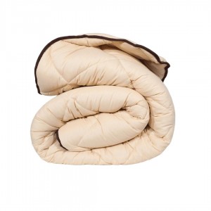 Зимна олекотена завивка с естествена вълна за спалня Мерино Натурал 200/210 см